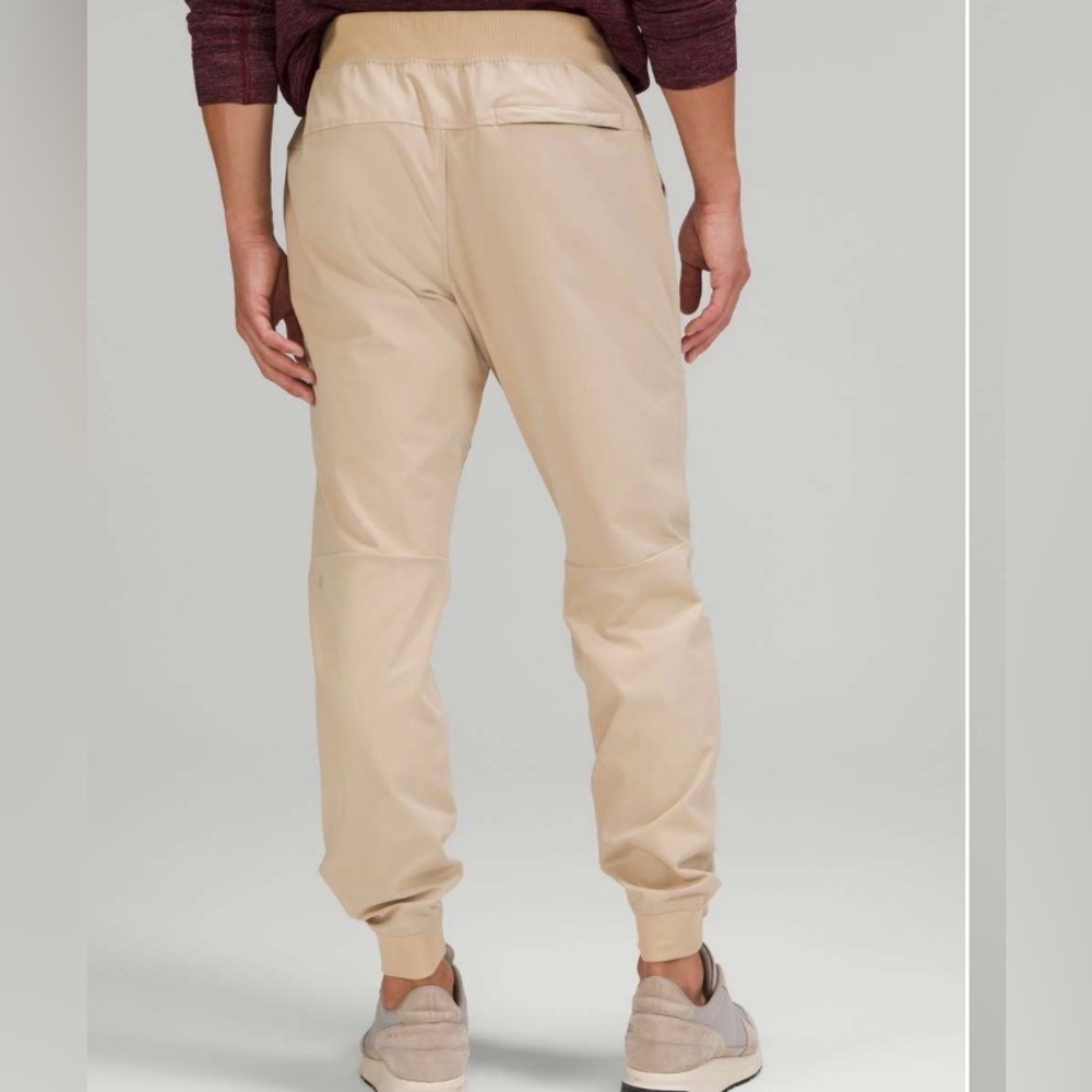 Men's Lululemon Tan Jogger Pants- 29” inseam